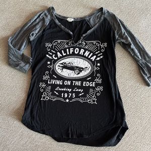 California Garage baseball tee. Size Medium. Black and grey.